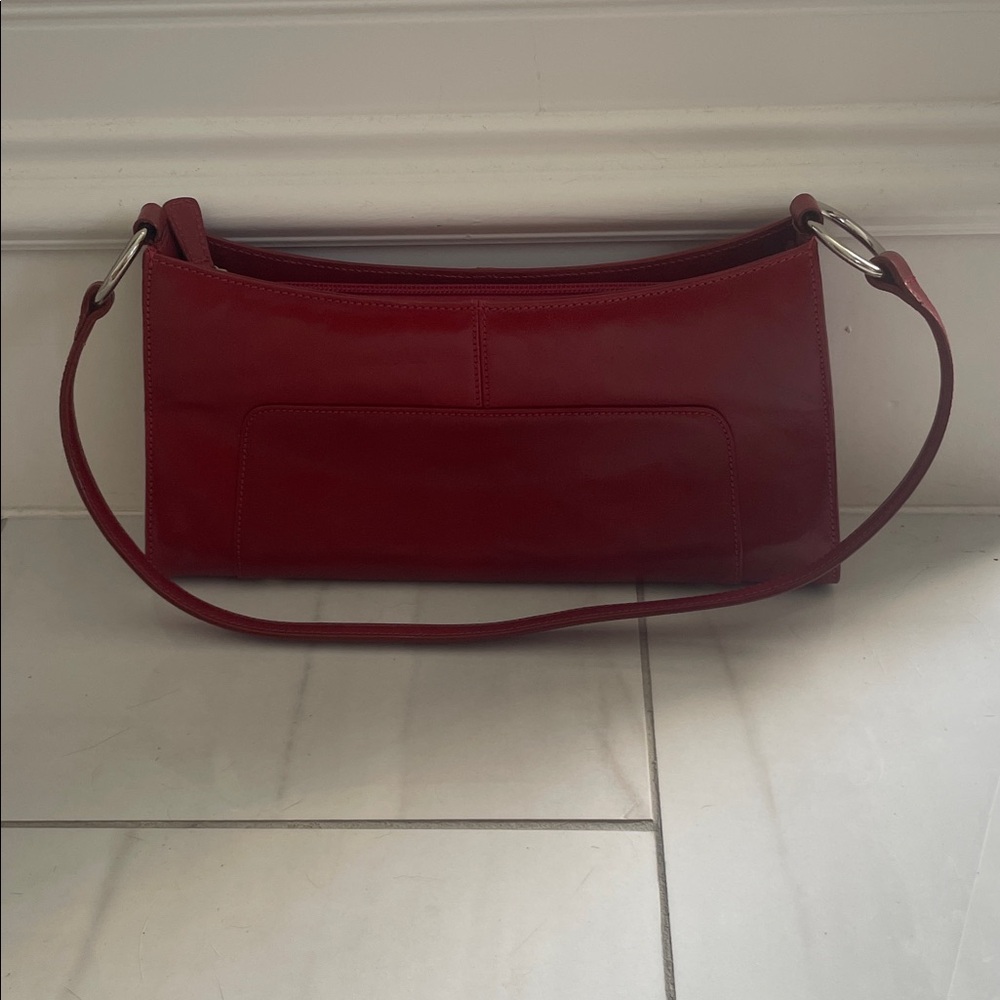 Elegant Red Leather Shoulder Bag